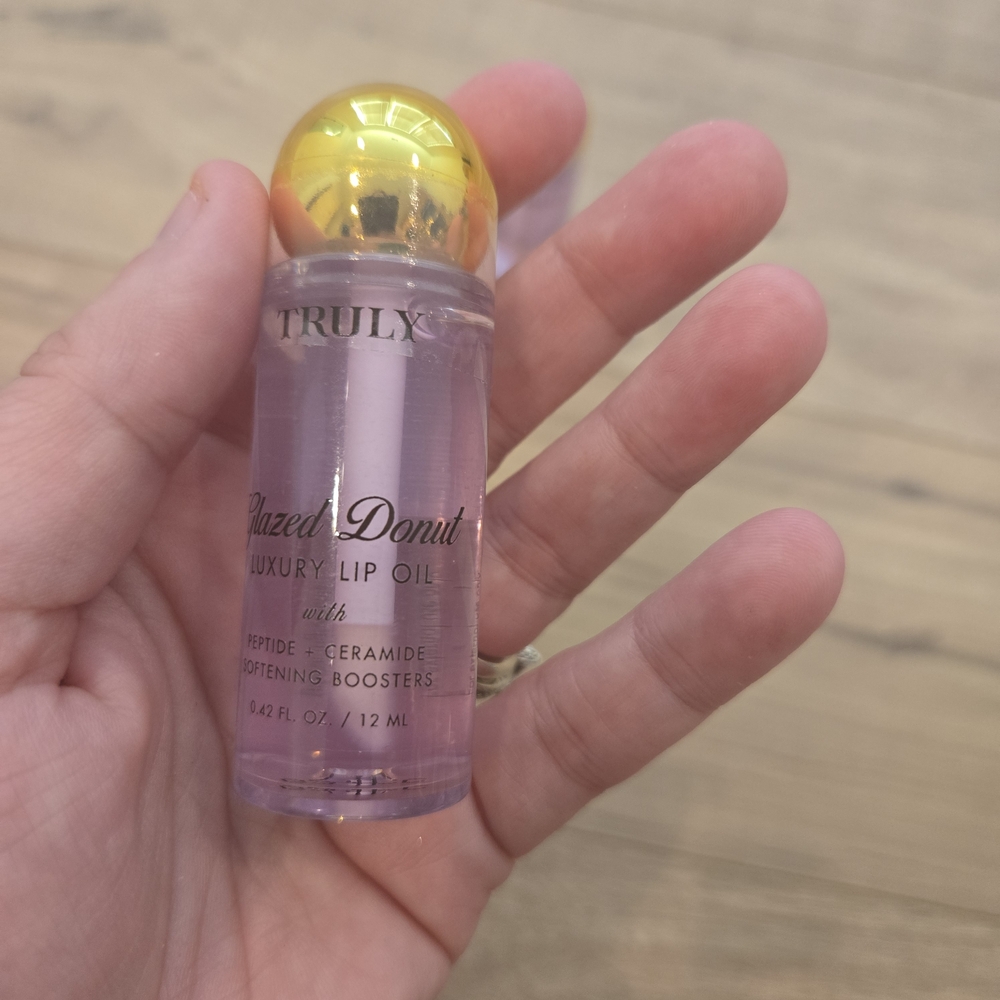 Truly Beauty Luxury Peptide Lip Oil Duo - Cherry Baby & Glazed Donut Sealed - Picture 12 of 16